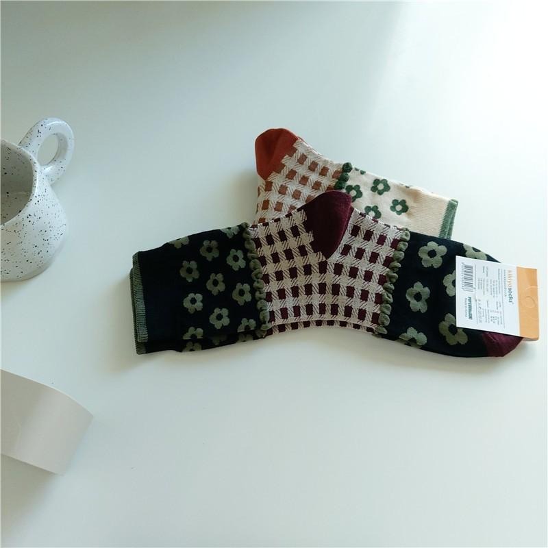 現+預 正韓🇰🇷 立體拼色花朵中筒襪 kikiyasocks棉襪 *4色 | kukuta-細節圖4