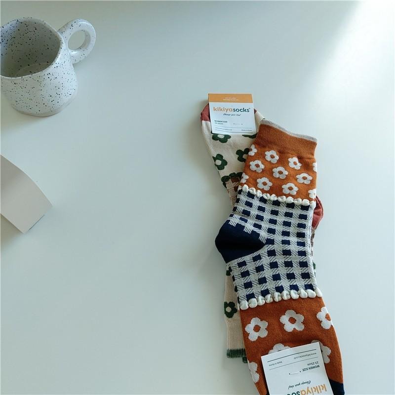 現+預 正韓🇰🇷 立體拼色花朵中筒襪 kikiyasocks棉襪 *4色 | kukuta-細節圖5