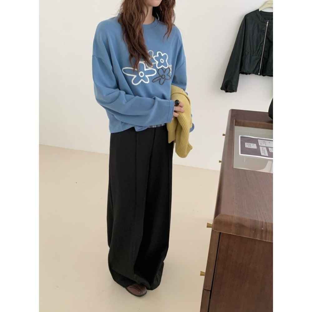 休閒百搭 圓領刺繡短版T 花朵設計上衣 *2色 | kukuta-細節圖8