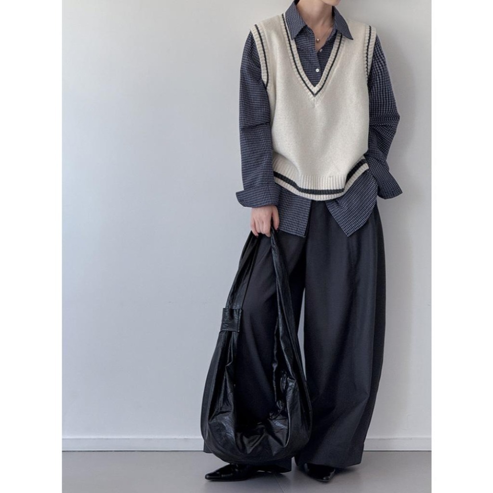 層次穿搭 學院風大V領撞色針織馬甲背心 *3色 | kukuta-細節圖5