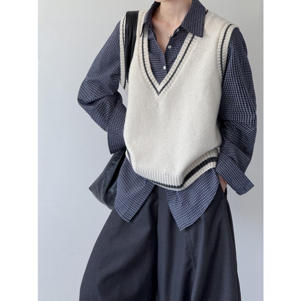 層次穿搭 學院風大V領撞色針織馬甲背心 *3色 | kukuta-細節圖9