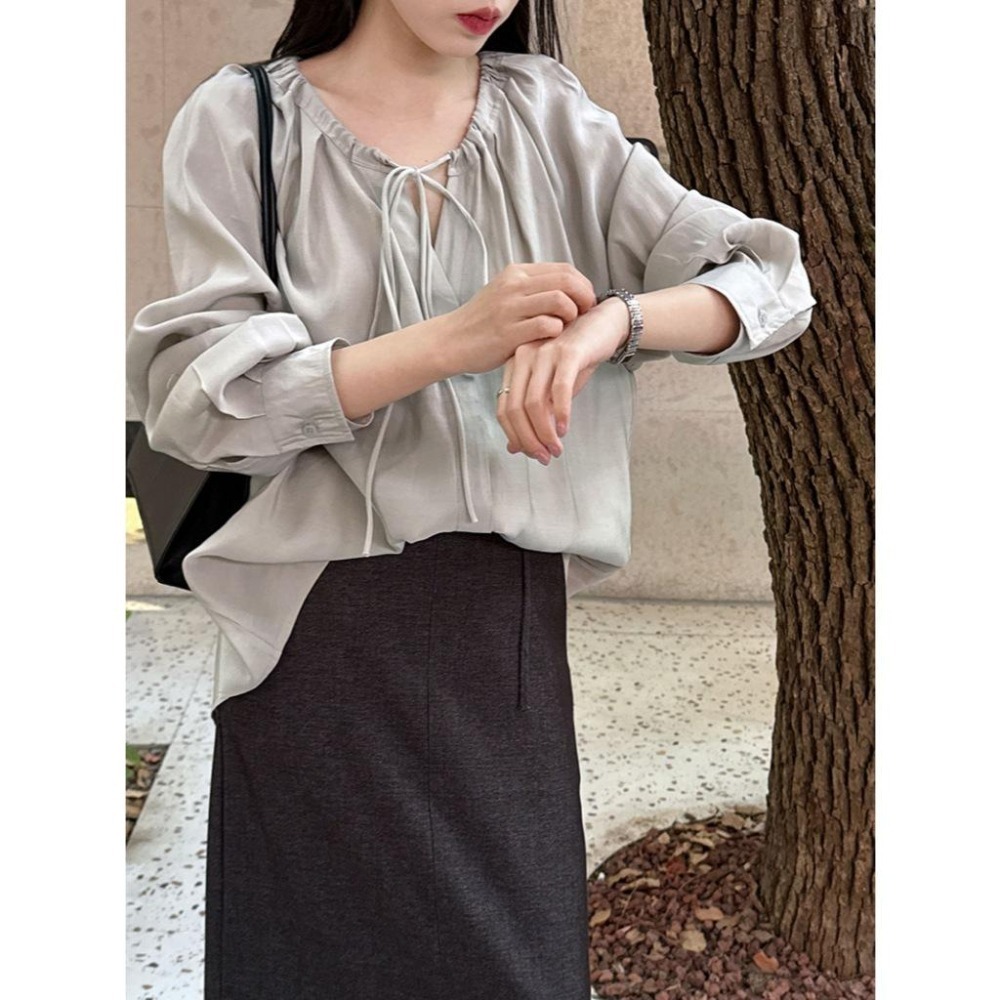 領口綁帶天絲上衣*2色 | kukuta-細節圖3