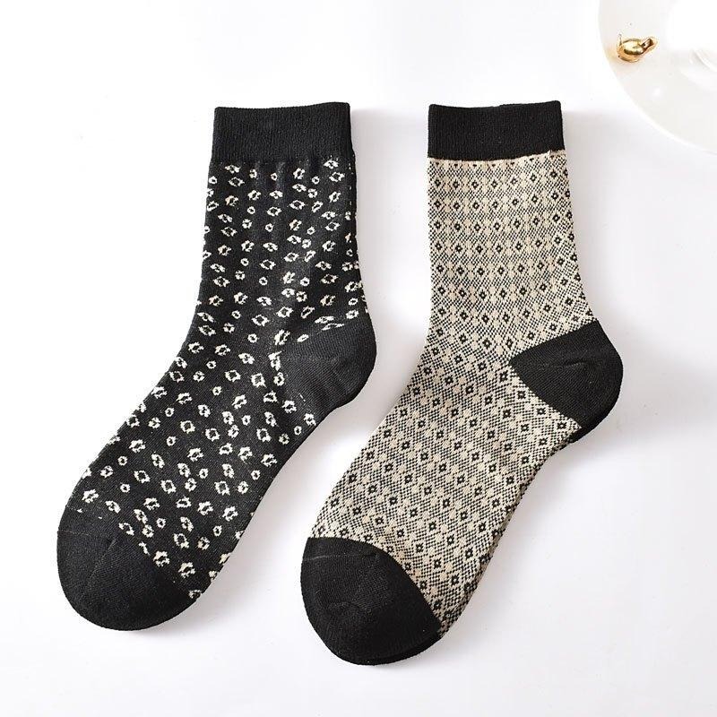 現貨 黑色英倫風中筒襪 襪子 長襪 女 *5色 | kukuta-細節圖4