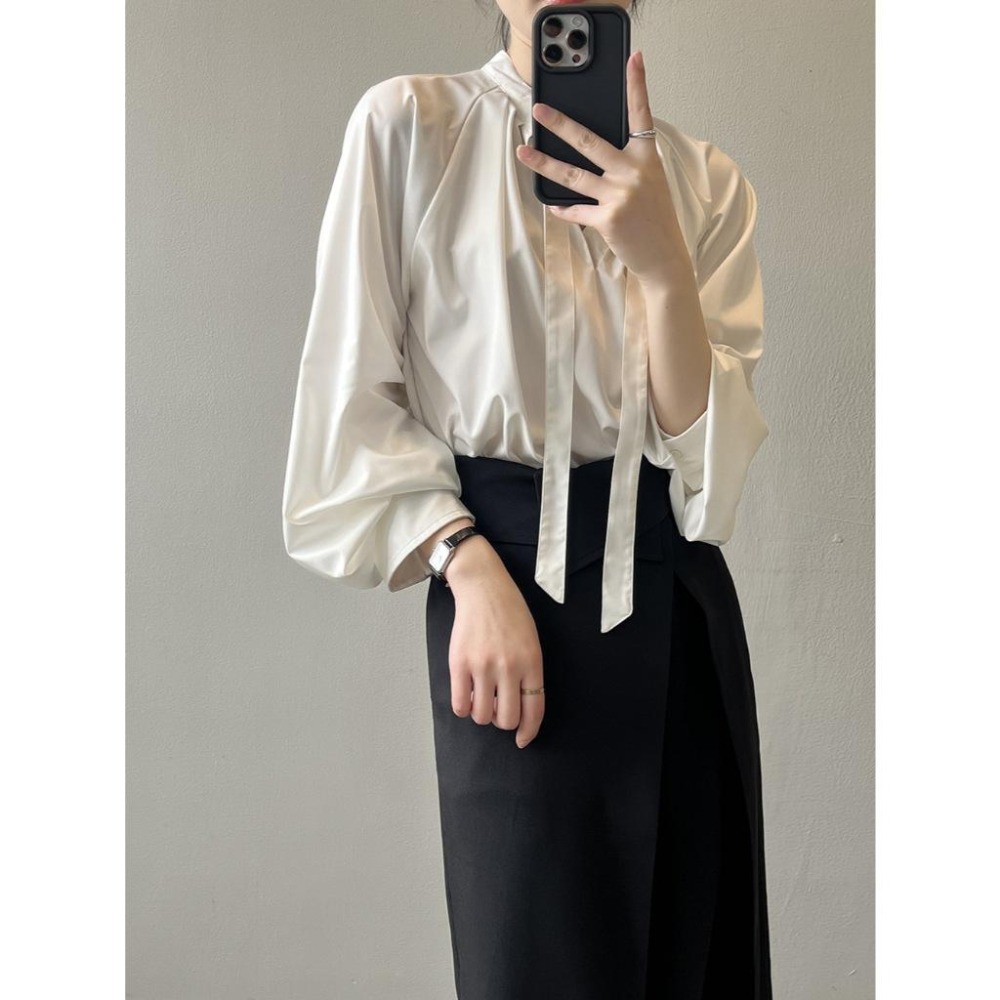 現+預 法式氣質V領系帶上衣*2色 | kukuta-細節圖8