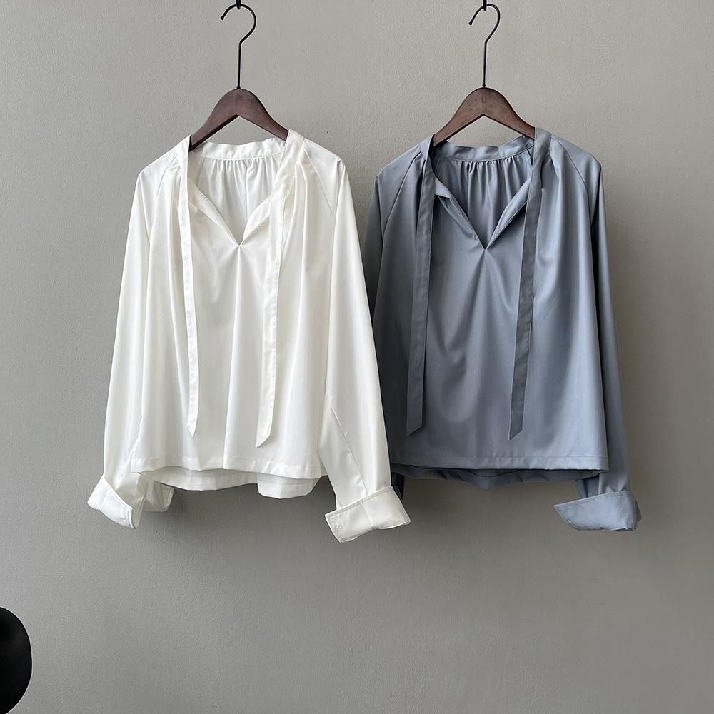 現+預 法式氣質V領系帶上衣*2色 | kukuta-細節圖9