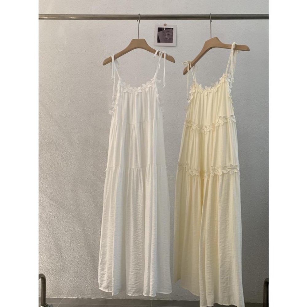 現貨 度假風立體花朵吊帶裙*2色 | kukuta-細節圖2