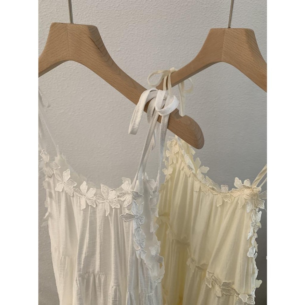 現貨 度假風立體花朵吊帶裙*2色 | kukuta-細節圖4