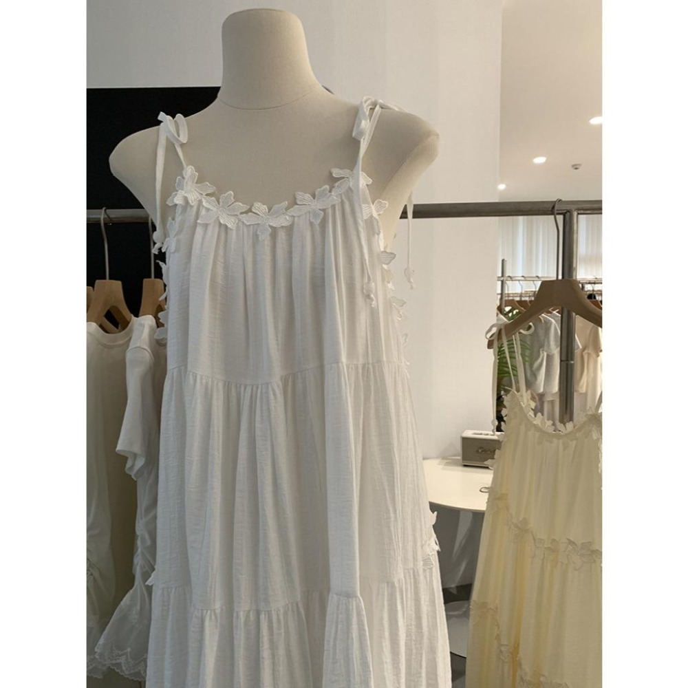 現貨 度假風立體花朵吊帶裙*2色 | kukuta-細節圖5