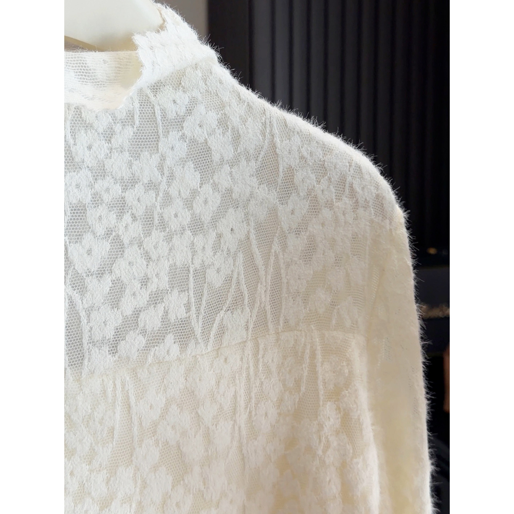 立領絨毛鉤花蕾絲內搭上衣 *3色 | kukuta-細節圖5