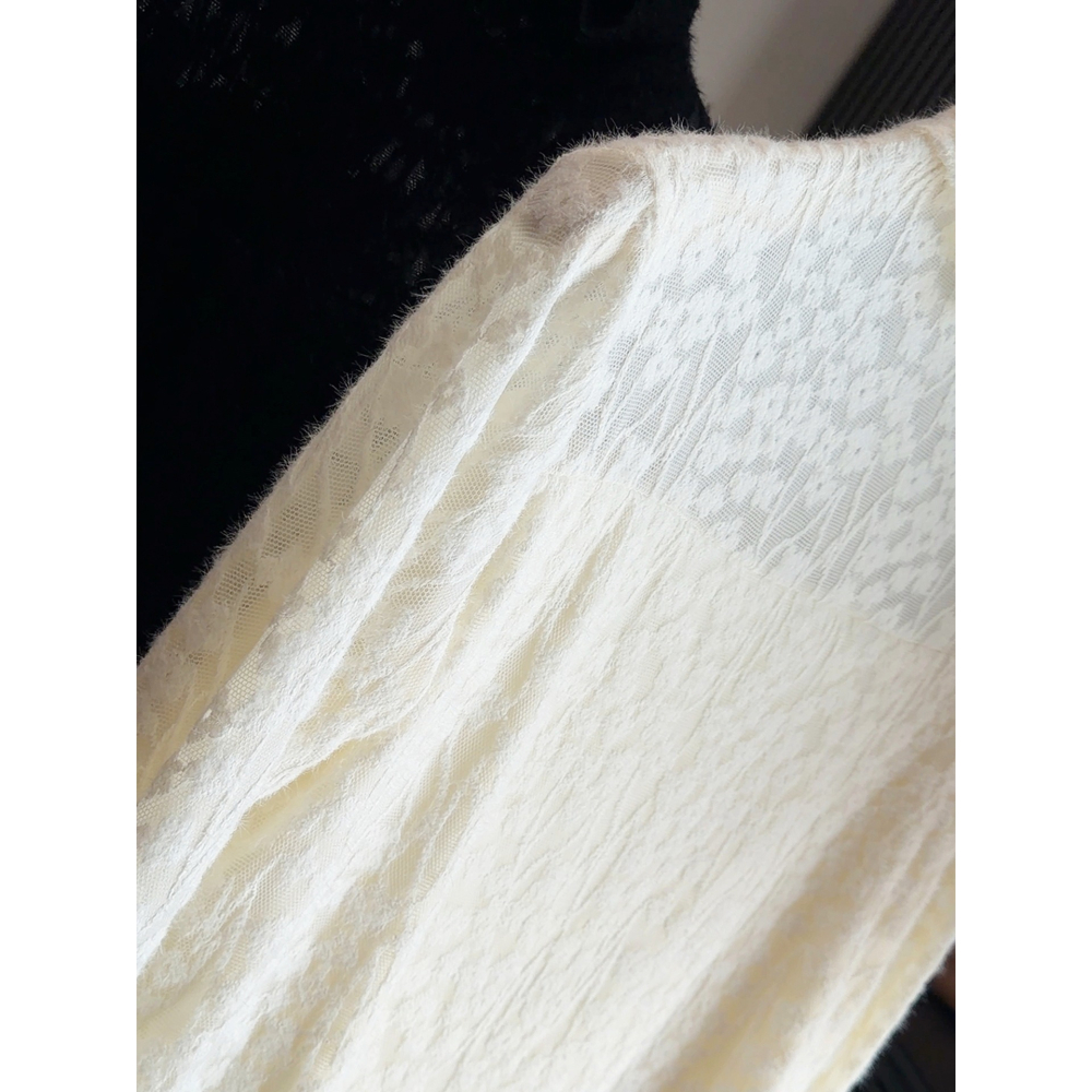 立領絨毛鉤花蕾絲內搭上衣 *3色 | kukuta-細節圖8