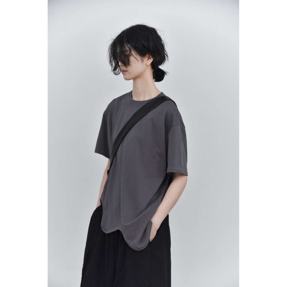 不規則波浪下擺T恤女  寬鬆設計感短袖上衣 *4色 | kukuta-細節圖9