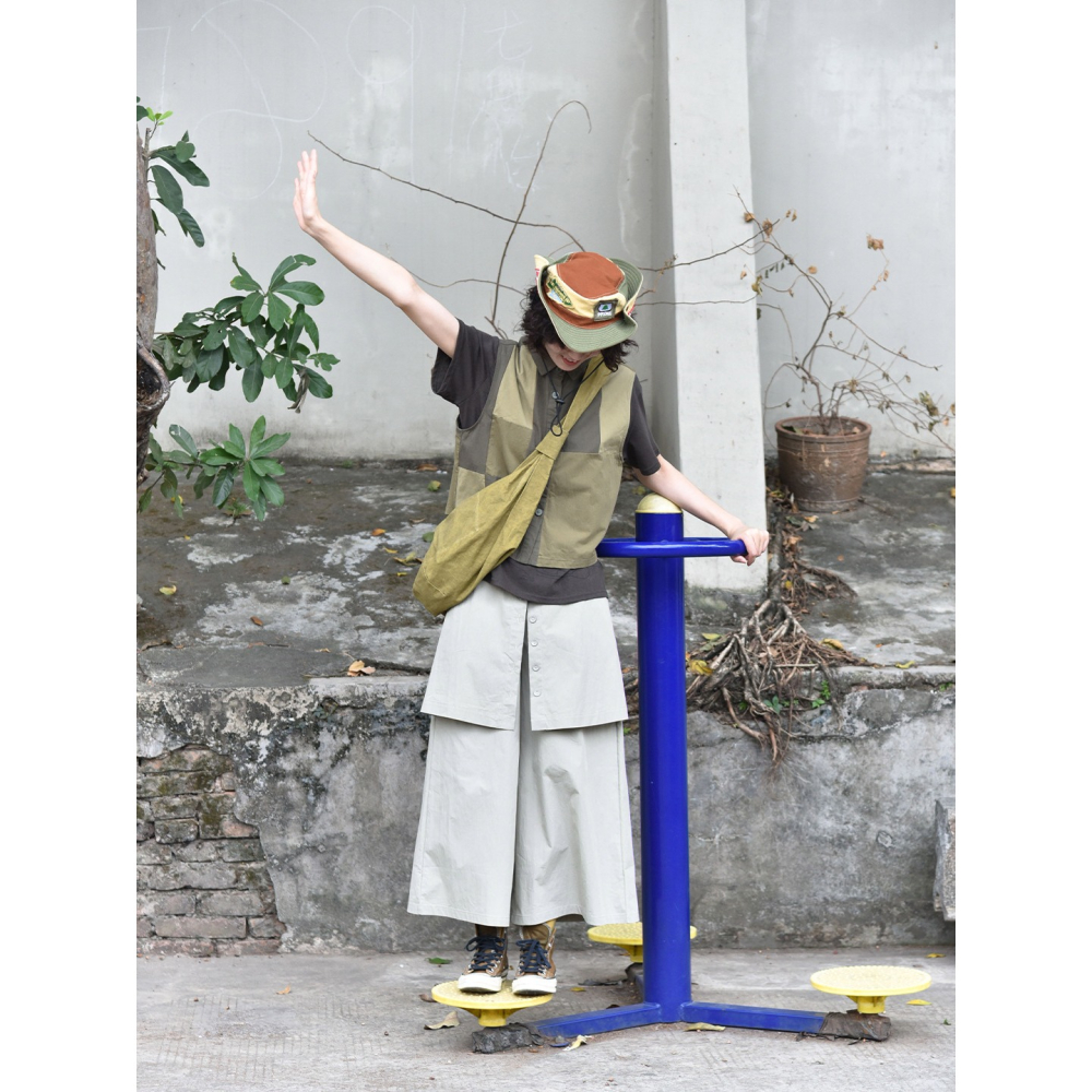 設計款撞色拼接工裝背心 日系復古馬甲背心 *2色 | kukuta-細節圖3