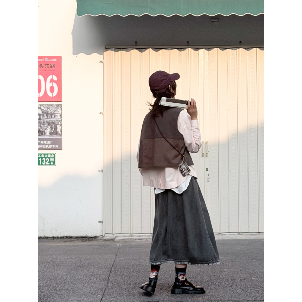 設計款撞色拼接工裝背心 日系復古馬甲背心 *2色 | kukuta-細節圖7