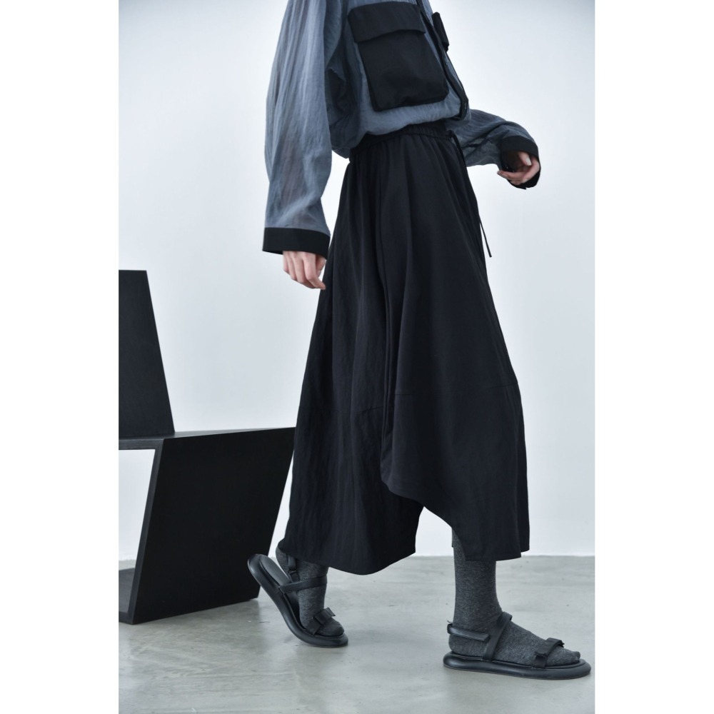 日系極簡設計半身裙 缺口下擺垂順版型 寬鬆山系長裙 *3色 | kukuta-細節圖2