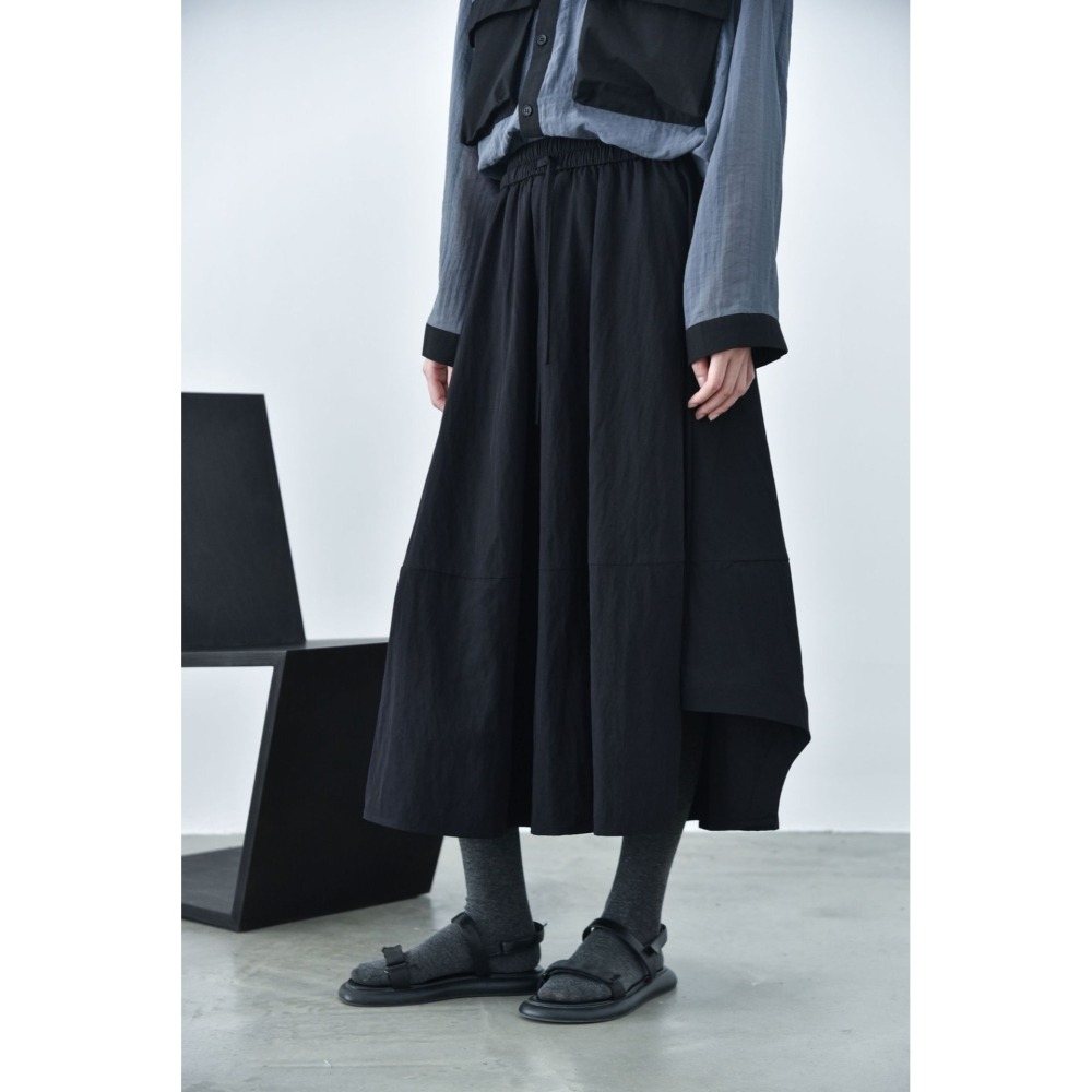 日系極簡設計半身裙 缺口下擺垂順版型 寬鬆山系長裙 *3色 | kukuta-細節圖8