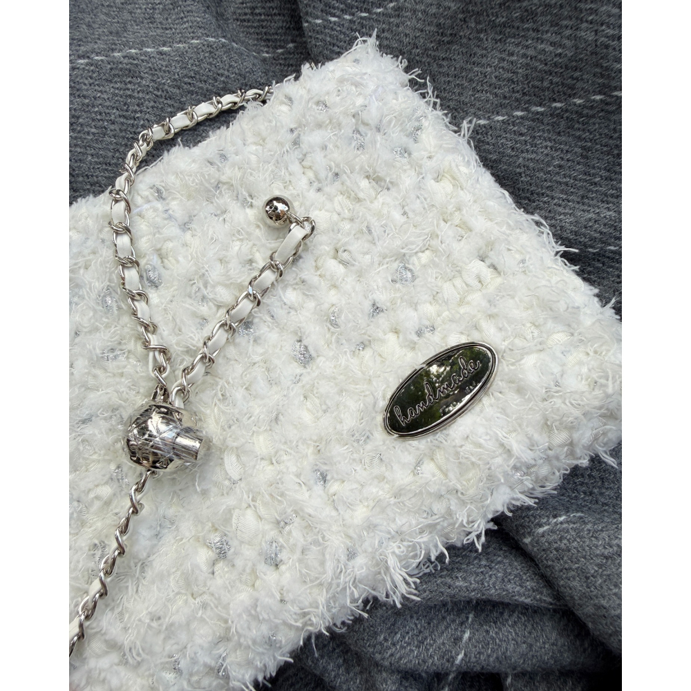 《姿物所》【毛毛手機包】銀白毛毛・手機包/小金球包/手工編織包-細節圖8