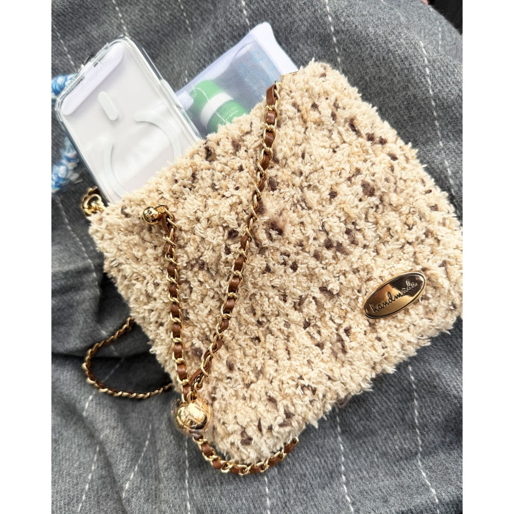 《姿物所》【羊毛毛手機包】提拉米蘇・手機包/小金球包/手工編織包-細節圖8