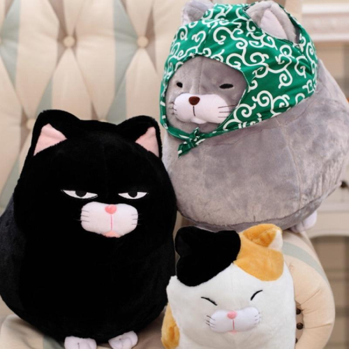現貨 貓咪抱枕 貓咪娃娃 貓咪枕頭 貓咪裝飾 家居 佈置 三花貓 黑貓 灰貓 娃娃機 布偶 寵物 玩具 送禮 禮物