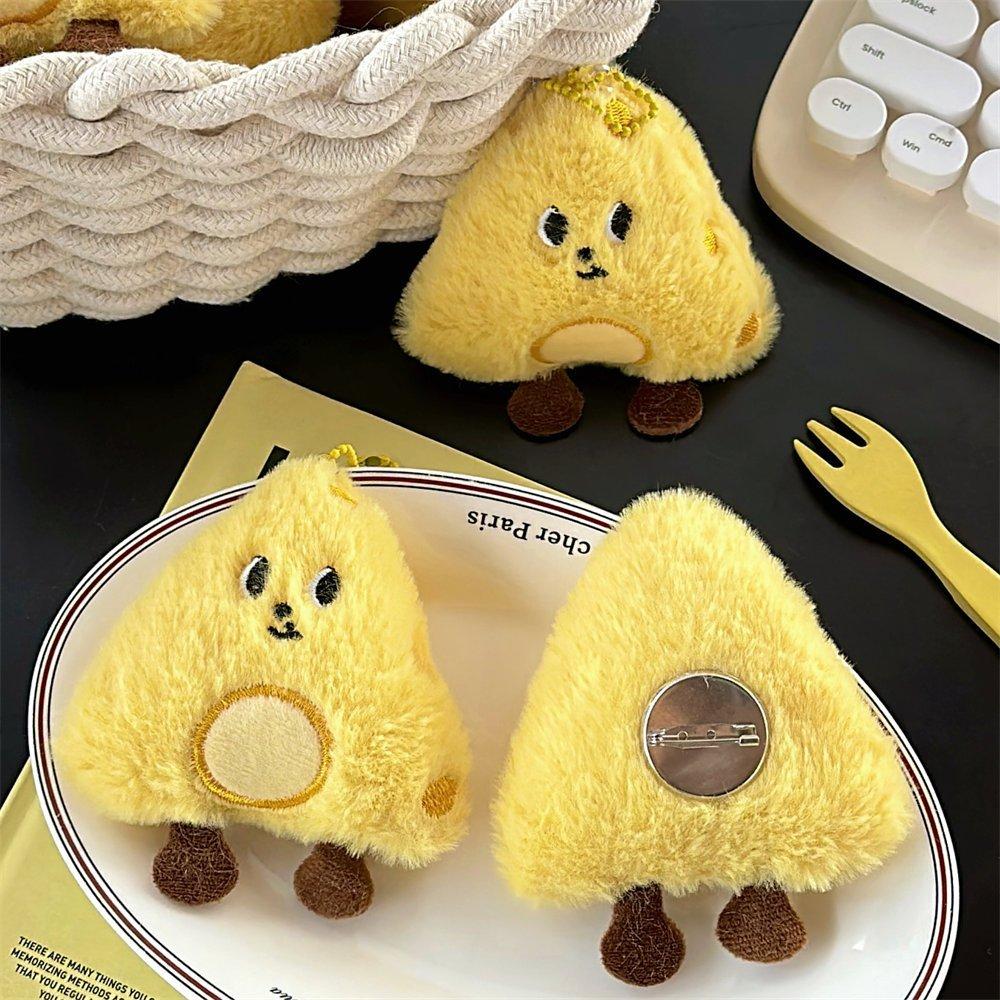 現貨 可愛毛絨起司起司掛件百搭卡通公仔鑰匙圈學生包包掛飾少女心胸針 起司吊飾 起司別針-細節圖5