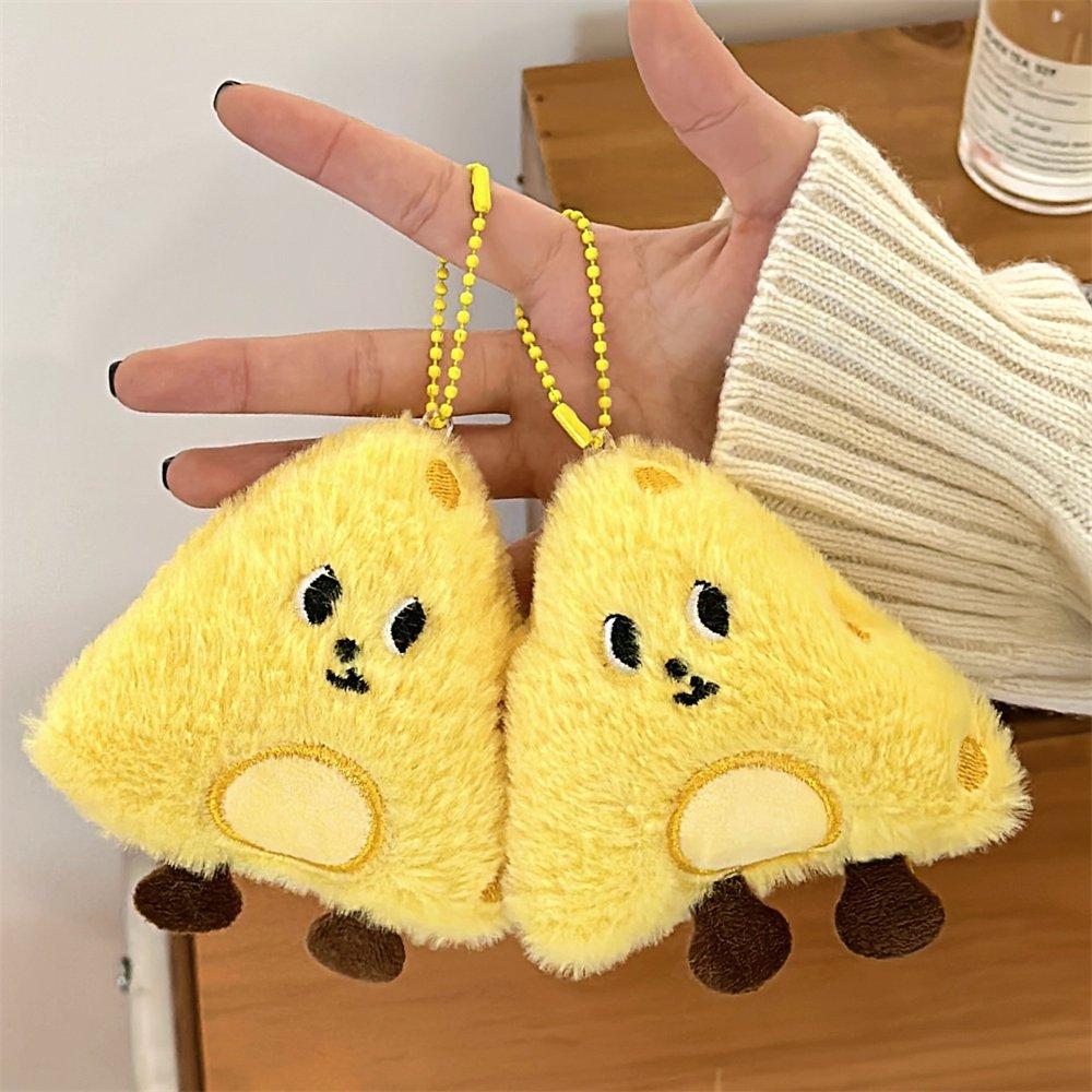 現貨 可愛毛絨起司起司掛件百搭卡通公仔鑰匙圈學生包包掛飾少女心胸針 起司吊飾 起司別針-細節圖7