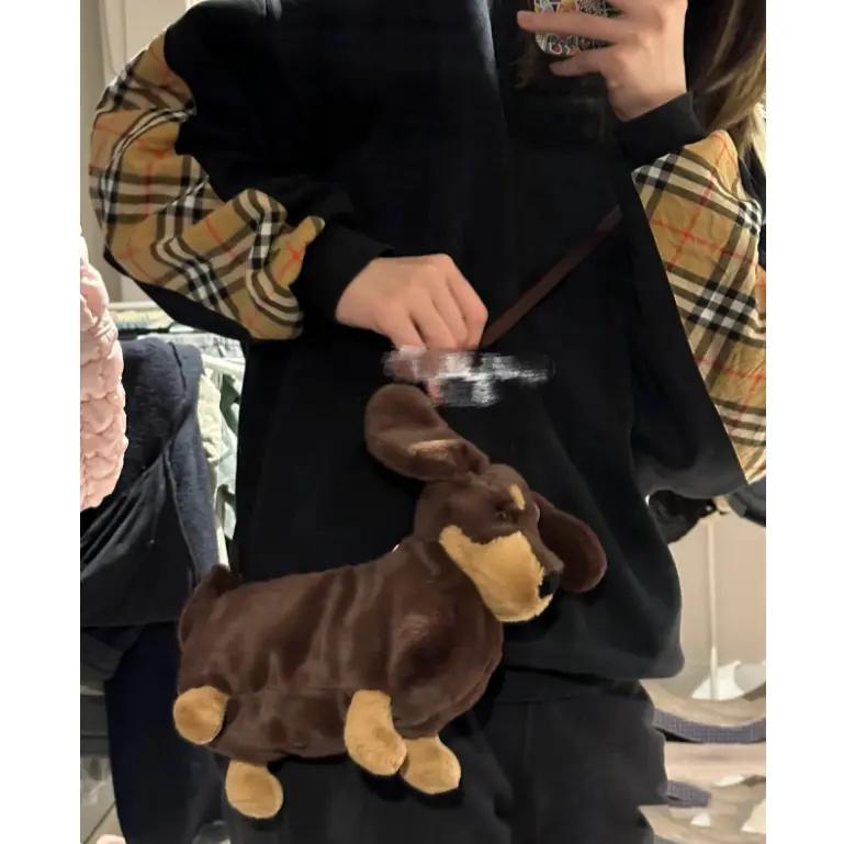 台灣現貨+發票 新款臘腸狗包 造型包 臘腸狗 毛絨公仔臘腸狗西高地小狗玩偶斜挎包單肩包玩偶包 狗狗包 寵物包 包包-細節圖4