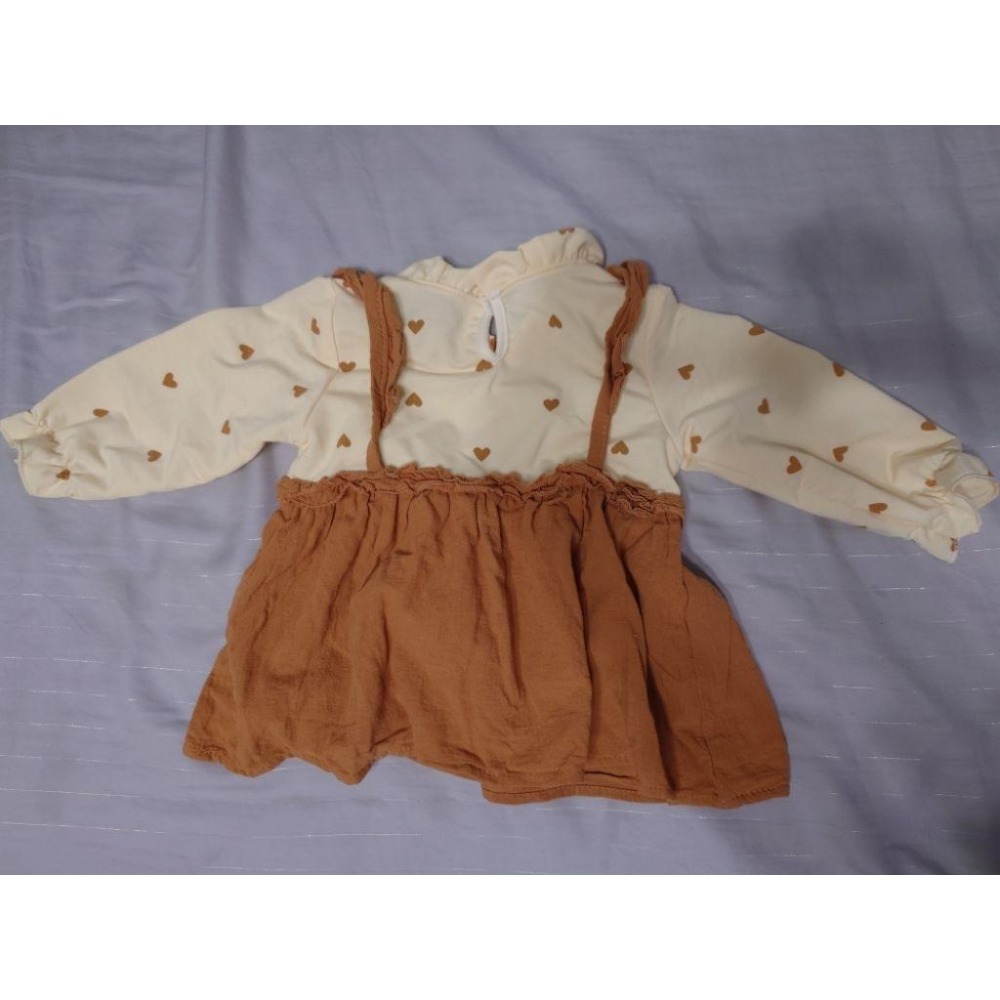 二手近新 小小愛心兔兔荷葉邊設計吊帶上衣 90 僅下水-細節圖2