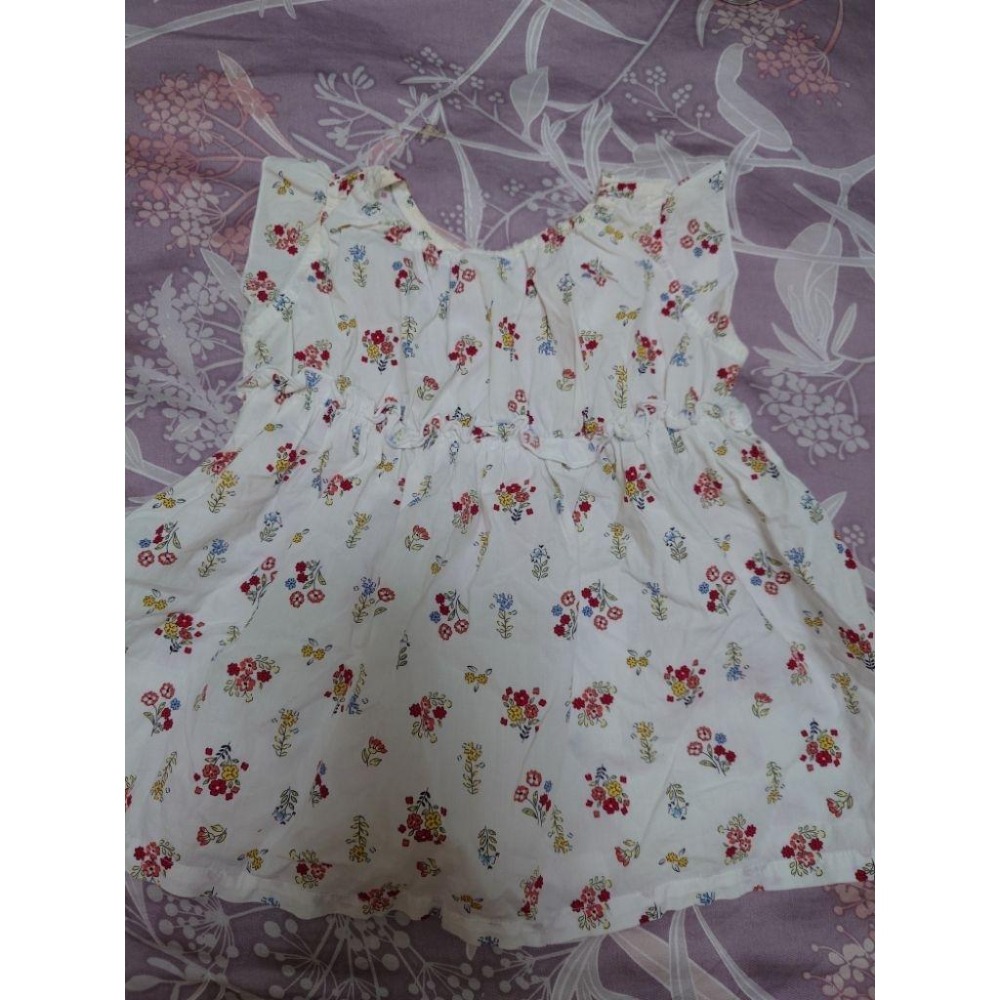 二手 童裝 日單 白色碎花洋裝 80-細節圖2