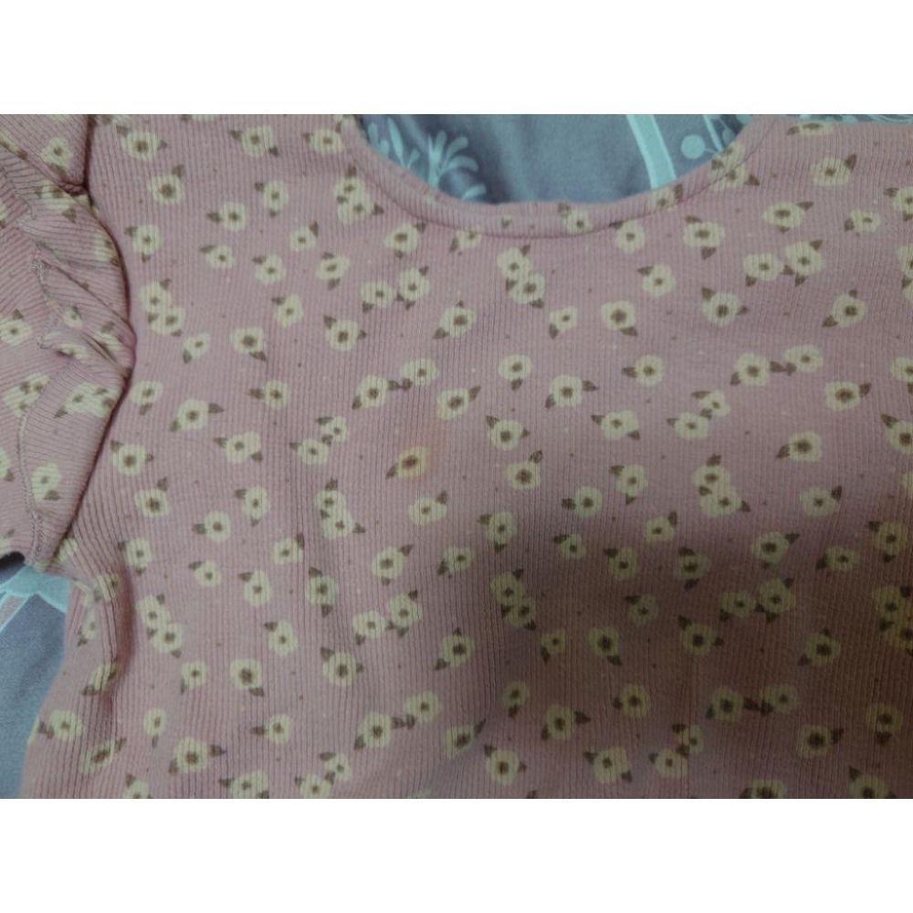 二手 lativ 羅紋荷葉造型上衣 90-細節圖3