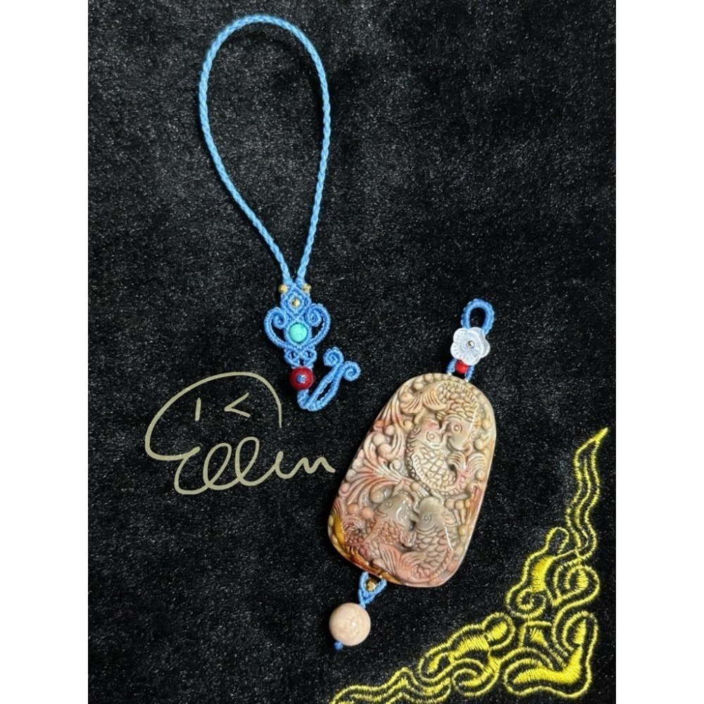 海洋石 錦鯉雕刻 游刃有餘🎏 水藍色系掛繩 蠟線編織掛繩/掛飾/掛件/包掛/編繩/吊飾可拆 G02-細節圖2