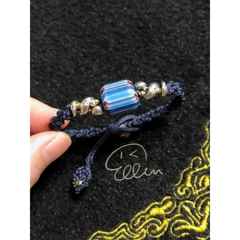 尼泊爾雪弗蘭湖水藍琉璃珠配飾 深藍色系蠟線編織手繩/手鍊/編繩/扣式 可微調整長度 單尾伸縮 B044-細節圖2