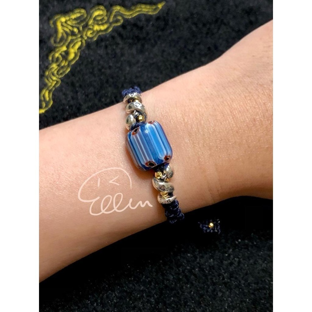 尼泊爾雪弗蘭湖水藍琉璃珠配飾 深藍色系蠟線編織手繩/手鍊/編繩/扣式 可微調整長度 單尾伸縮 B044-細節圖5