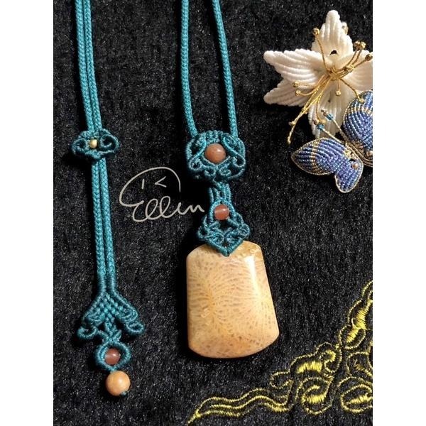 珊瑚玉 大鳳尾花閃閃梯形墜 如意墜頭設計 蠟線編織套鍊/項鍊/項鏈/編繩/菊花石 墜飾不可拆 N15-細節圖2