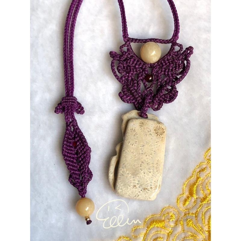 珊瑚玉 喜上眉梢 雕刻吊墜 古典墜頭設計 蠟線編織套鍊/項鍊/項鏈/項鍊繩/編繩/菊花石 墜飾不可拆 N04-細節圖6