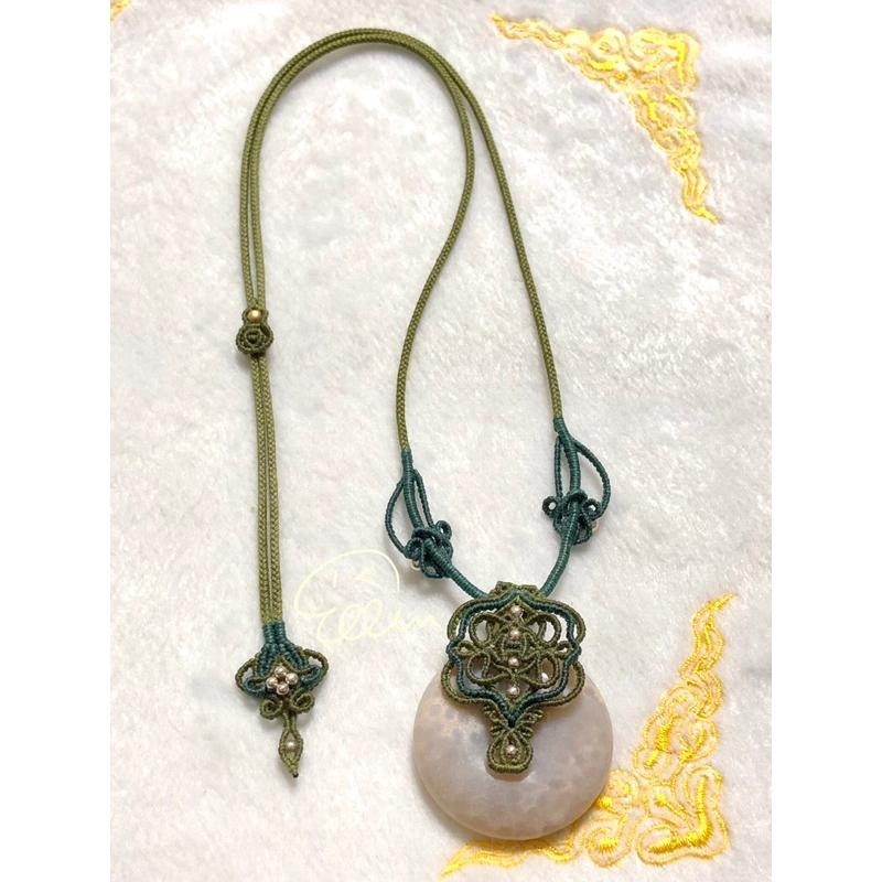 珊瑚玉 紫灰透料小花 大平安扣 可拆式墜頭設計 蠟線編織套鍊/項鍊/項鏈/項鍊繩/編繩/菊花石 N08-細節圖2