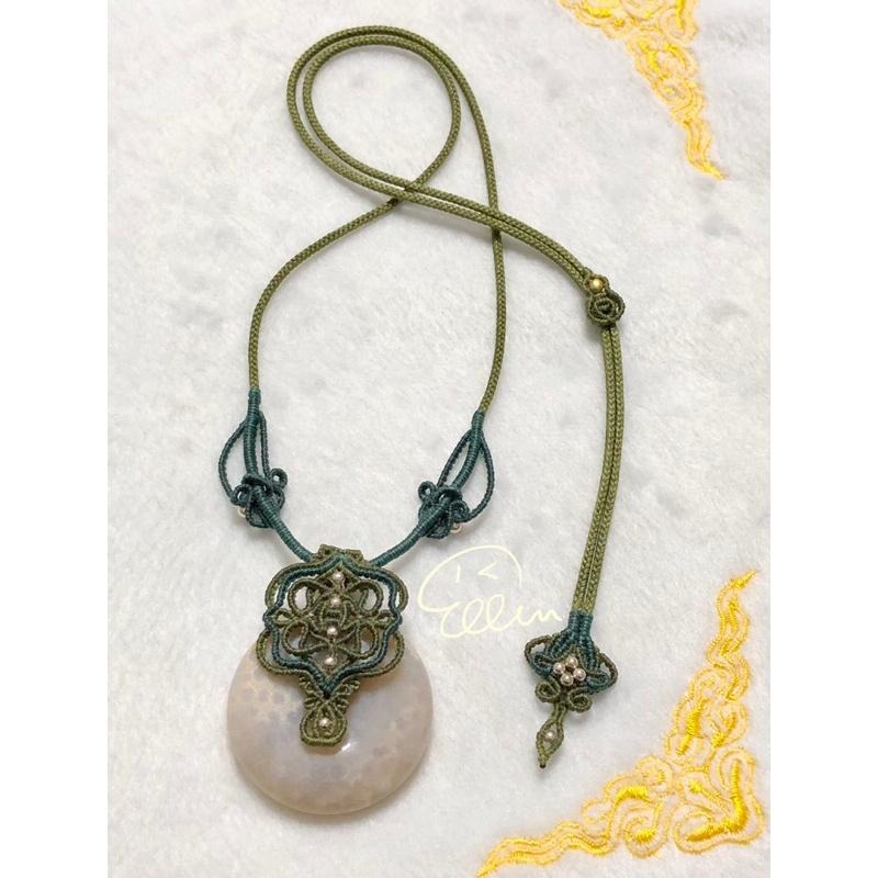 珊瑚玉 紫灰透料小花 大平安扣 可拆式墜頭設計 蠟線編織套鍊/項鍊/項鏈/項鍊繩/編繩/菊花石 N08-細節圖3