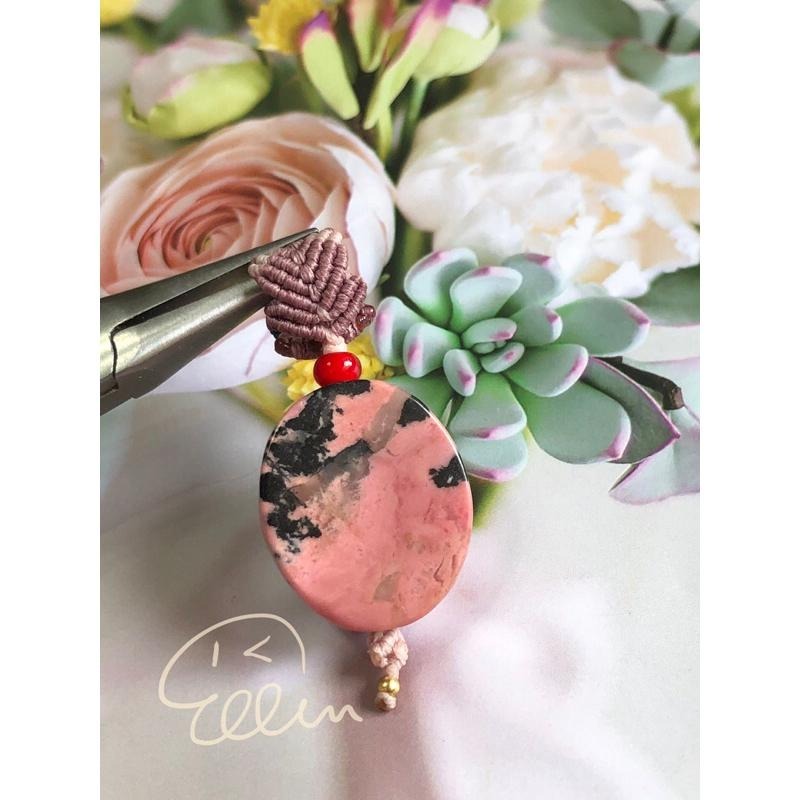 薔薇輝 立體玫瑰花牌  蠟線編織墜飾/吊墜/吊飾/編繩/玫瑰石 不含項鍊 P09-細節圖2