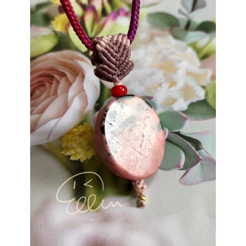 薔薇輝 立體玫瑰花牌  蠟線編織墜飾/吊墜/吊飾/編繩/玫瑰石 不含項鍊 P09-細節圖5