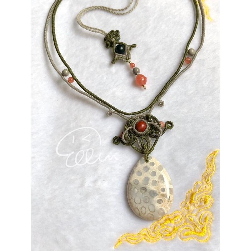 珊瑚玉 小花朵朵 透光水滴墜 古風墜飾 蠟線編織套鍊/項鍊/項鏈/項鍊繩/頸圈/編繩/菊花石 墜飾不可拆 N11-細節圖6