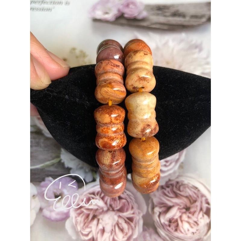 珊瑚玉 雙圓頭似蝴蝶結 造型手串/手珠/偏深紅 偏橘黃 兩款/大器 有份量 彈性線 B610-細節圖5