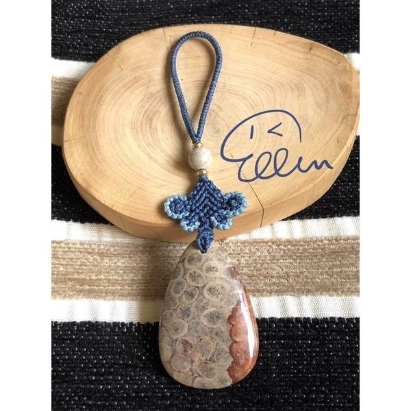 珊瑚玉 水滴吊墜 蠟線編織掛飾/包掛/掛件/編繩/菊花石 帶紅 檸檬片 異色風格 G33-細節圖2