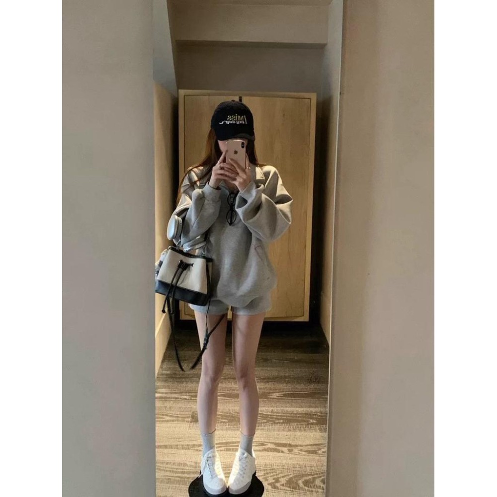 【 ♡ Pink room♡ 】慵懶風灰色翻領拉鍊長袖衛衣女秋冬顯瘦休閒褲短褲兩件套-細節圖8