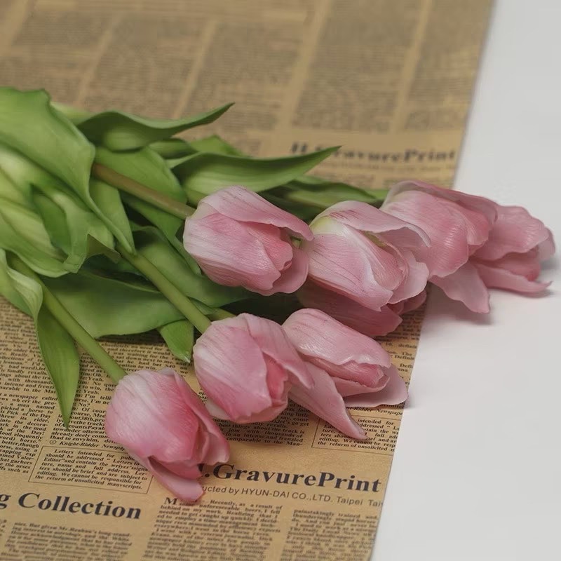 【生活市集】 水潤高質感仿真鬱金香 仿真花 假花 拍照道具 佈置 居家擺設仿真花禮物情人節花束拍照佈置假花花瓶-細節圖11