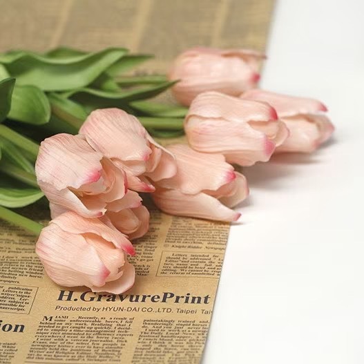 【生活市集】 水潤高質感仿真鬱金香 仿真花 假花 拍照道具 佈置 居家擺設仿真花禮物情人節花束拍照佈置假花花瓶-規格圖11