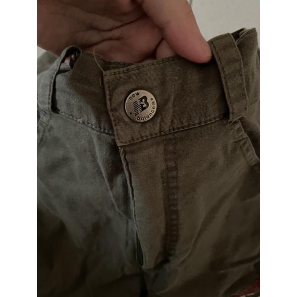 九成新二手童裝new balance 短褲 深綠 簡約 百搭 素色 純色 Uniqlo 風-細節圖2