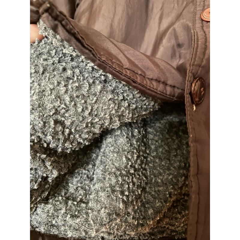 二手近全新 刷毛咖色童裝外套-細節圖3