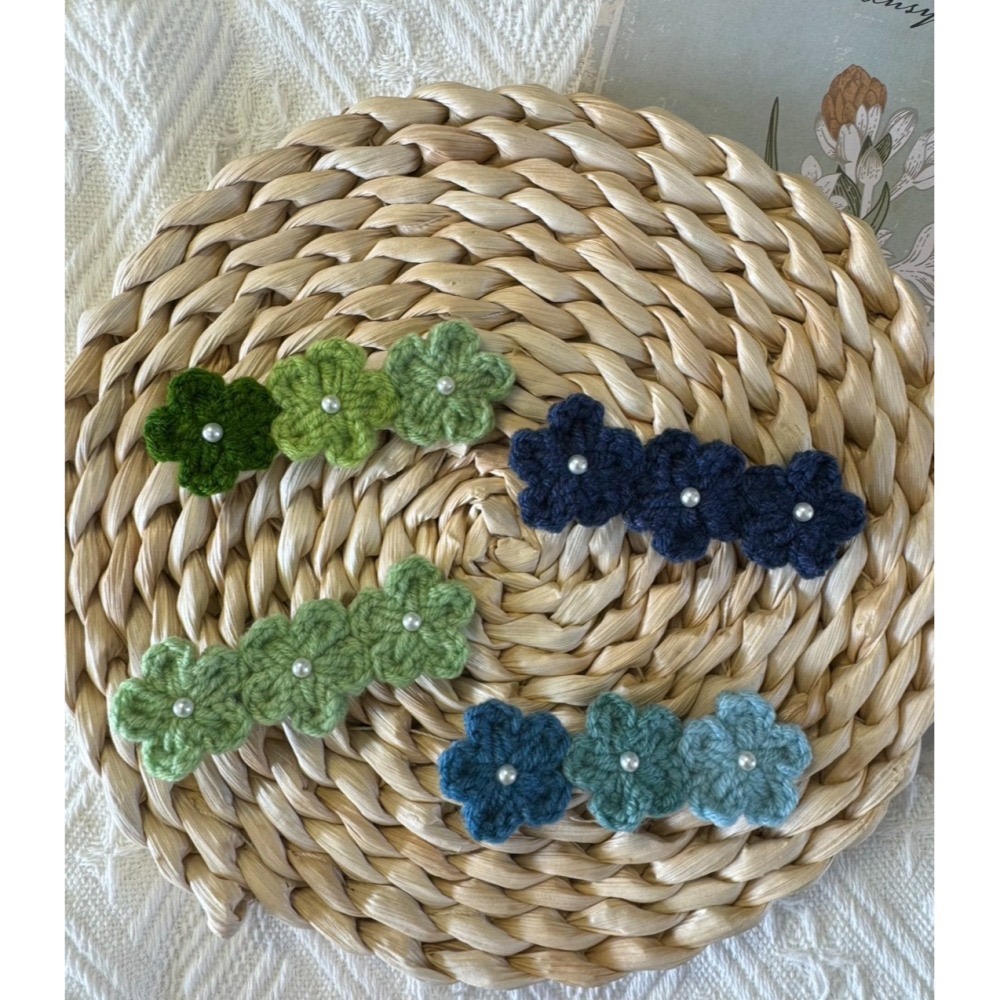 編織手作髮夾  小珍珠小花髮夾(三朵) 毛線手作髮夾-細節圖3