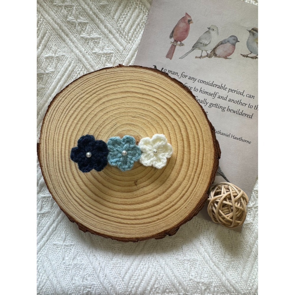 編織手作髮夾  小珍珠小花髮夾(三朵) 毛線手作髮夾-規格圖4