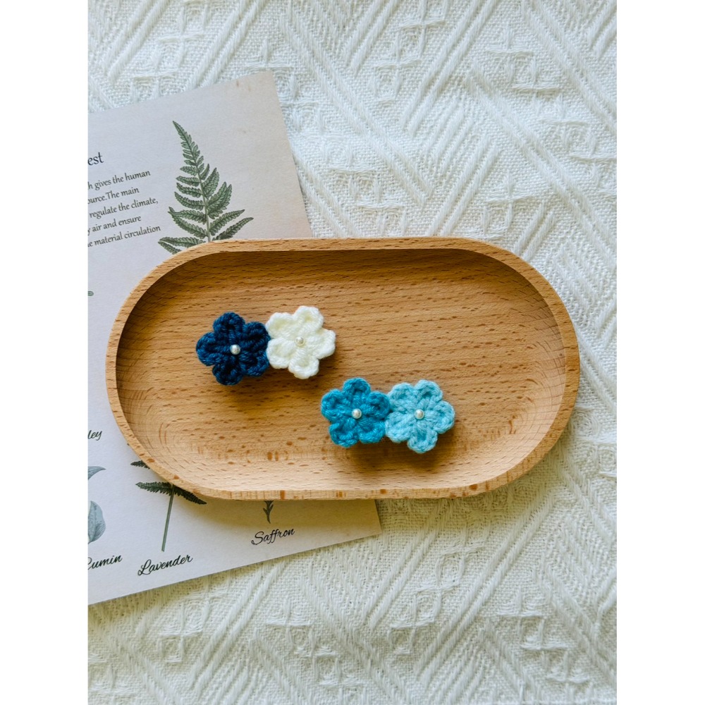 藍色(右)