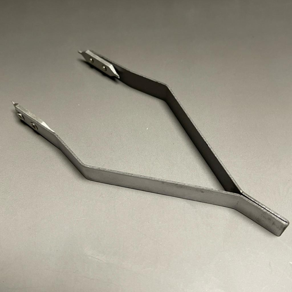 優惠品 Y型生耳夾合金鋼材質1.0、1.4MM尺寸尖頭 非鋁合金材質 內層有不同些許氧化情形 錶耳夾 拆帶器 錶扣適用-細節圖2
