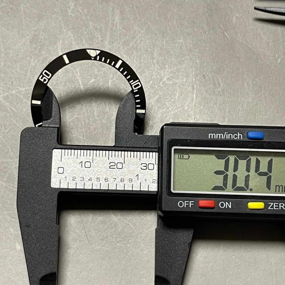 黑水鬼綠水鬼 替用黑陶瓷斜面錶圈  外徑40MM、38MM二尺寸 陶瓷計時圈 陶瓷外圈 黑色外圈 夜光數字型 黑色夜光版-細節圖9